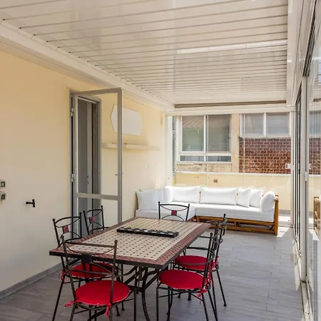 La Terrazza Su *